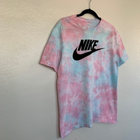 CUSTOM Nike Tie Dye Medium Shirt and Sock Bundle - Picture 8 of 15